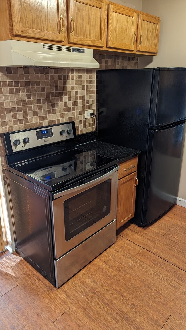 Foto del edificio - 860 E Old Willow Rd