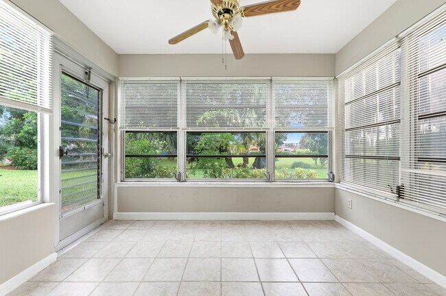 Foto del edificio - 1514 Edgewater Cir