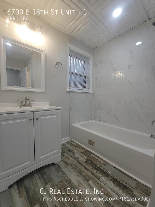 Foto del edificio - 6700 E 18th St