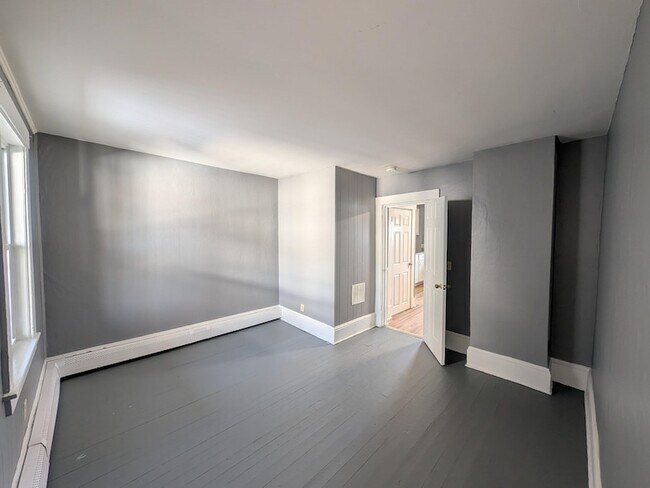 Foto del edificio - 13-15 Walnut Street Unit 6