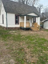 Building Photo - 2323 N Robberson Ave