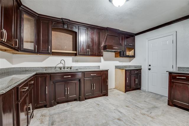 Building Photo - 568 W Hammond St