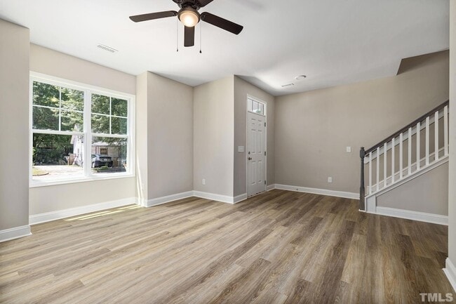 Building Photo - 335 E Pine Ave