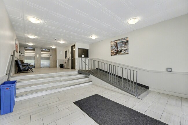 Photo du bâtiment - River Ridge Tower Apartments