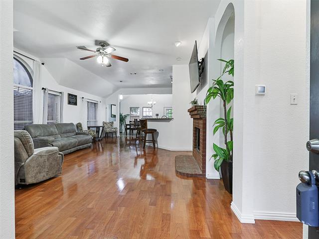 Foto del edificio - 2136 Walden Pl