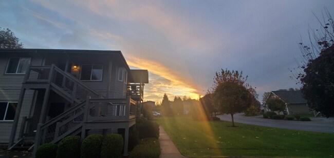 Foto del edificio - 1388 Bayview Ct