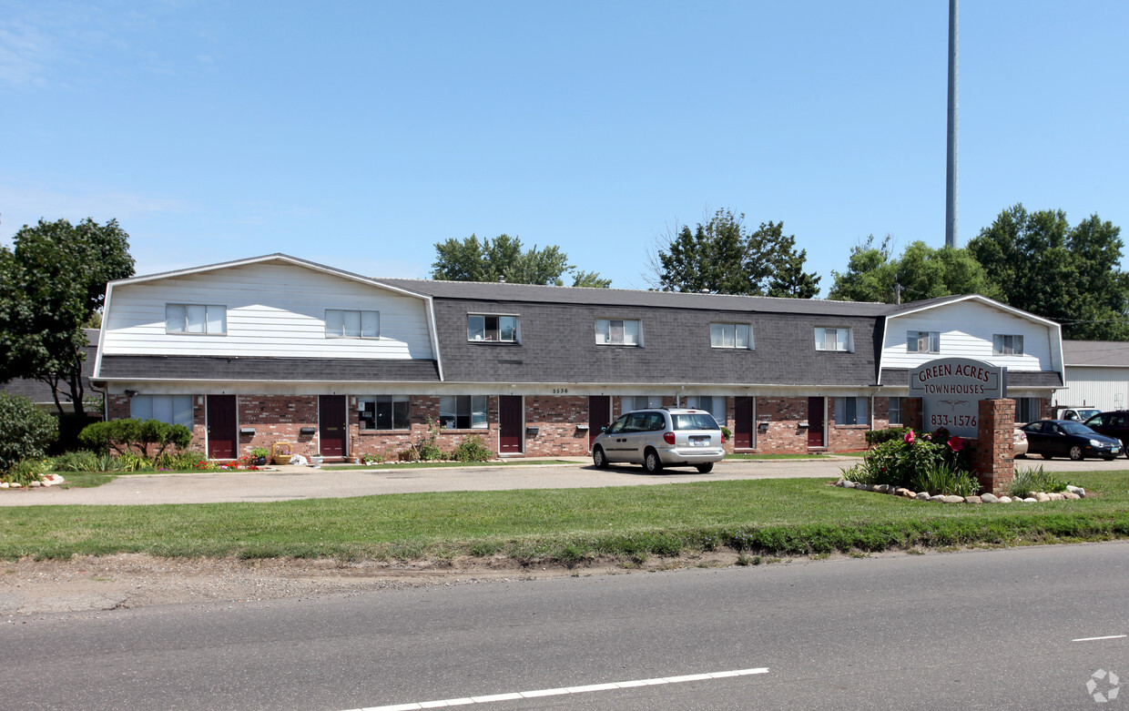 Primary Photo - Green Acres Town Houses