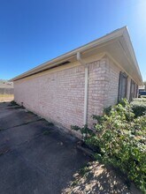 Building Photo - 10507 Offer Dr