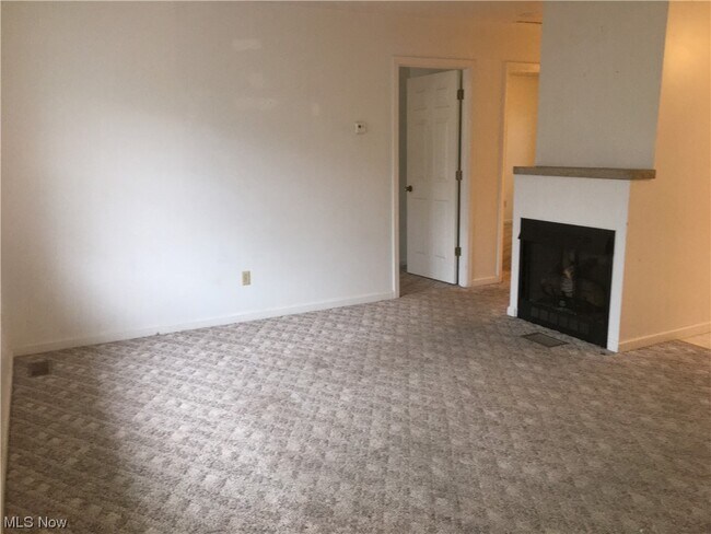 Building Photo - 207A McFadden St