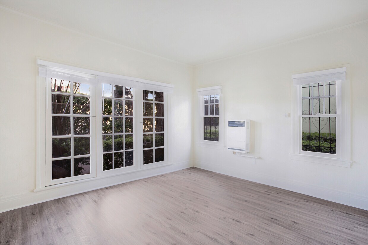 Foto principal - 4110 Ascot Ave