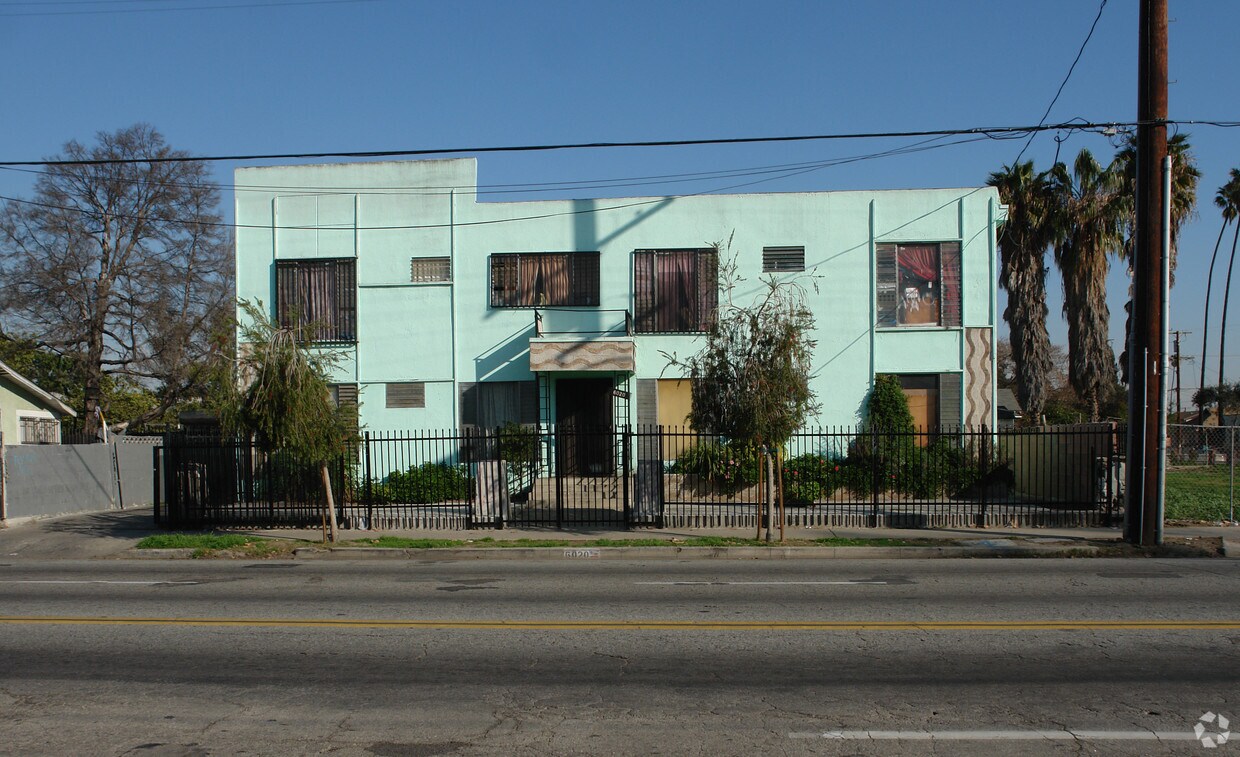 Building Photo - 6020 Hooper Ave