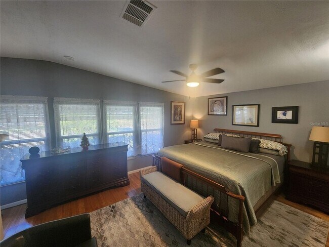 Foto del edificio - 24921 Pine Hill