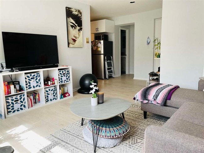 Building Photo - 356 Palisade Ave