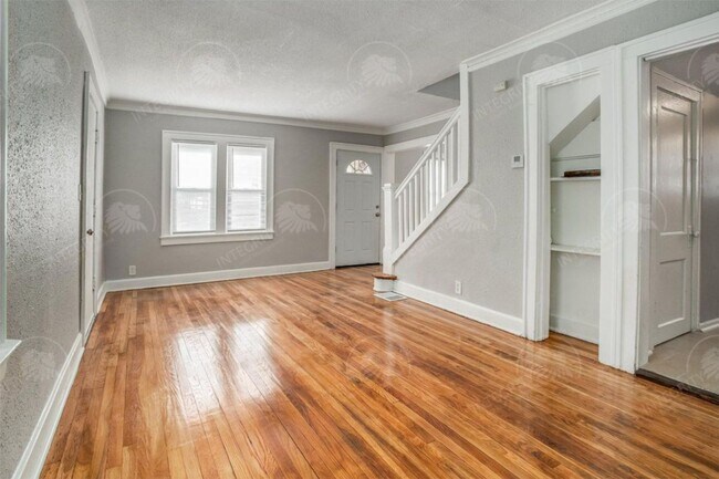Building Photo - 3708 E 61st St