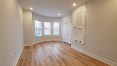 Building Photo - 4138 W Girard Ave
