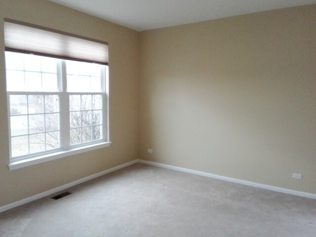 Foto del edificio - 6 Queensbury Ct