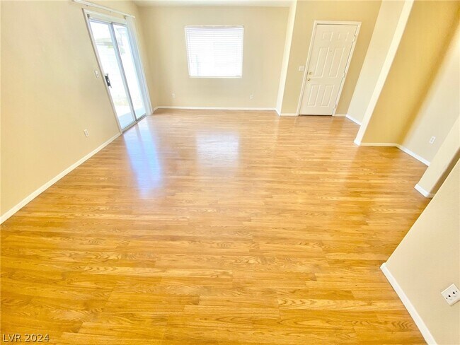Foto del edificio - 5432 Eagle Claw Ave