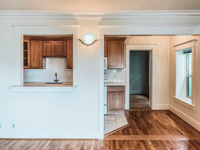 Building Photo - The Olympic Apartments