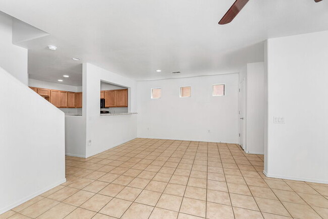 Building Photo - Tucson, AZ - House - $1,645.00 Available O...