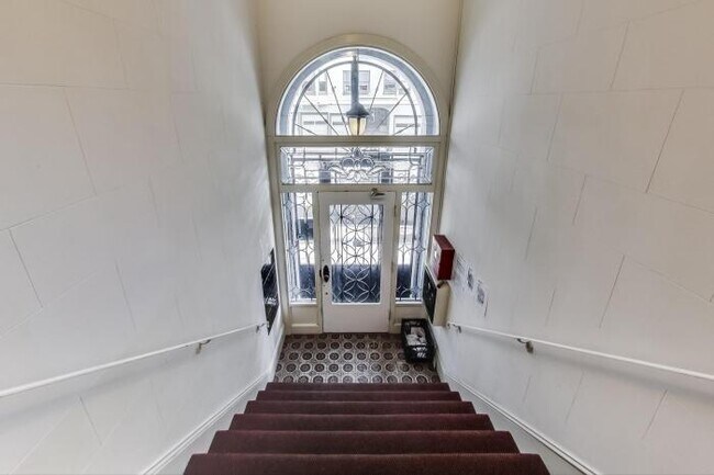 Building Photo - 1 bedroom in San Francisco CA 94109