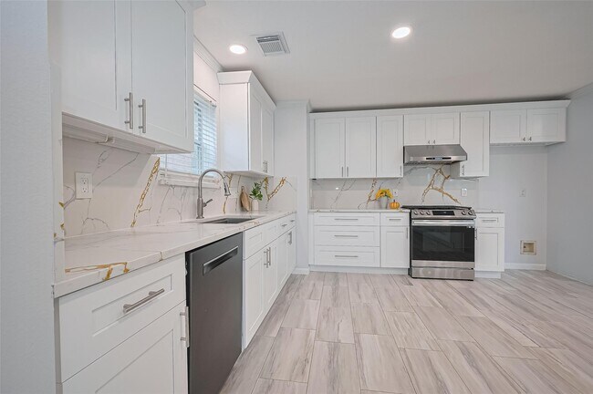 Foto del edificio - 5914 Clerkenwell Dr