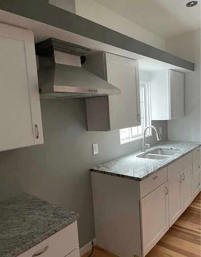 Foto del edificio - 48 Laurel St