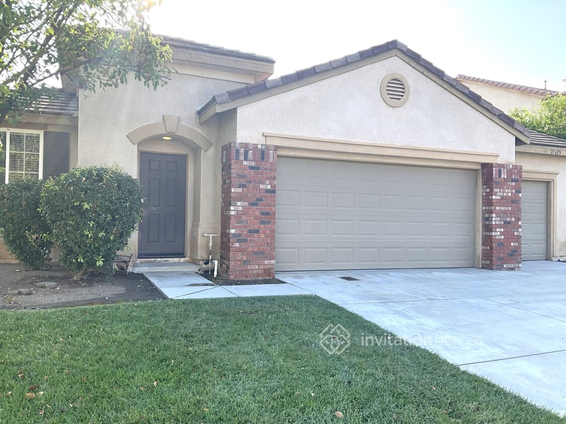 Primary Photo - 27623 Mangrove St