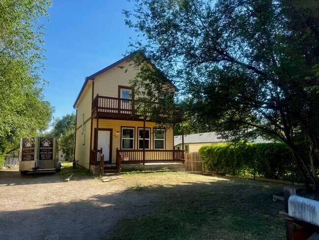 Foto del edificio - Charming 4 Bedroom close to Patty Jewett Golf Course