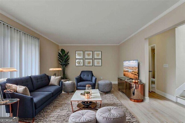 Foto del edificio - 3301 Henderson Mill Rd
