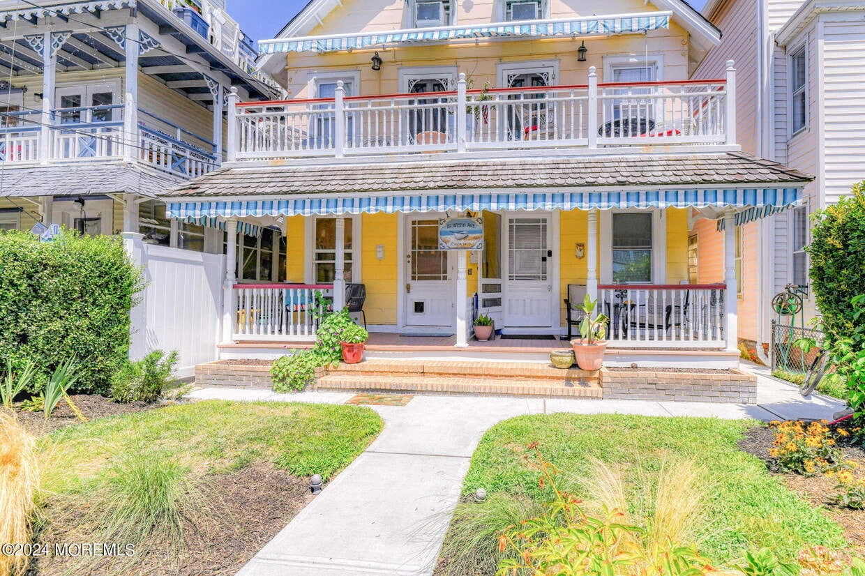 Primary Photo - 19 Webb Ave