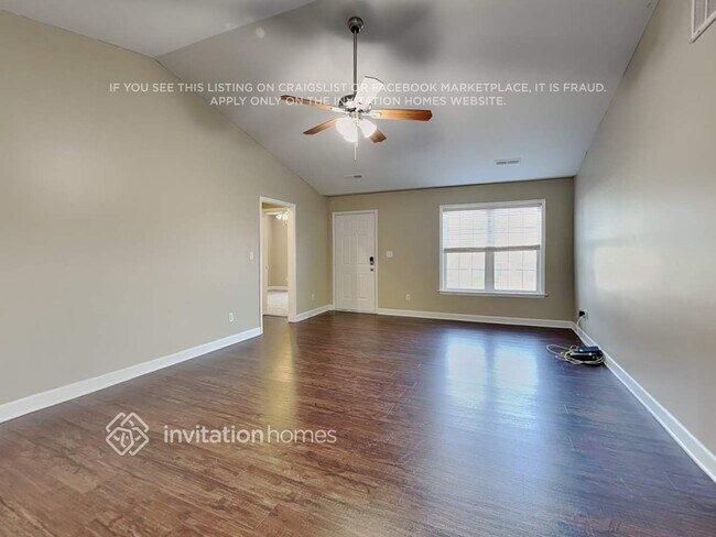 Foto del edificio - 1518 Hawkcrest Ln