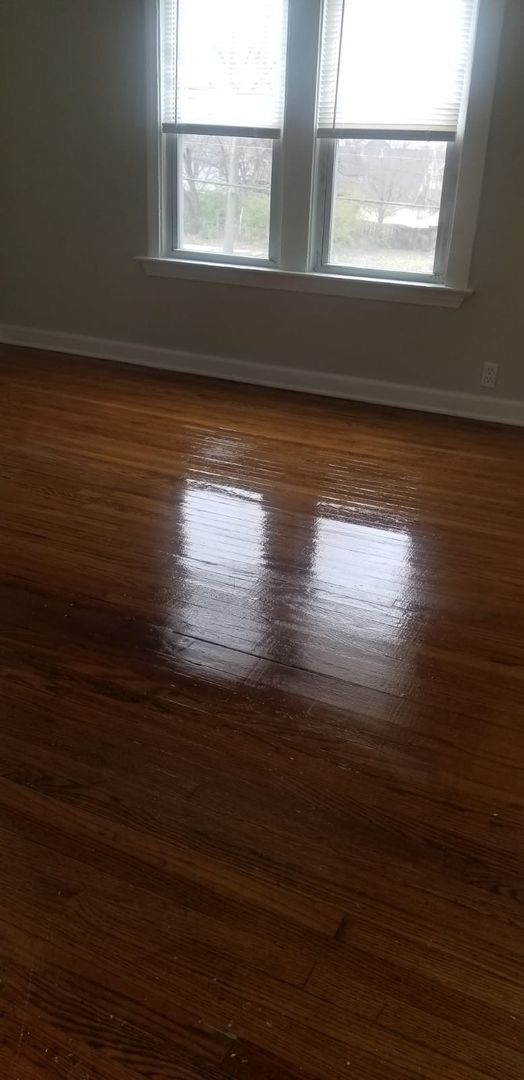 Foto del edificio - 1483 E 120th St