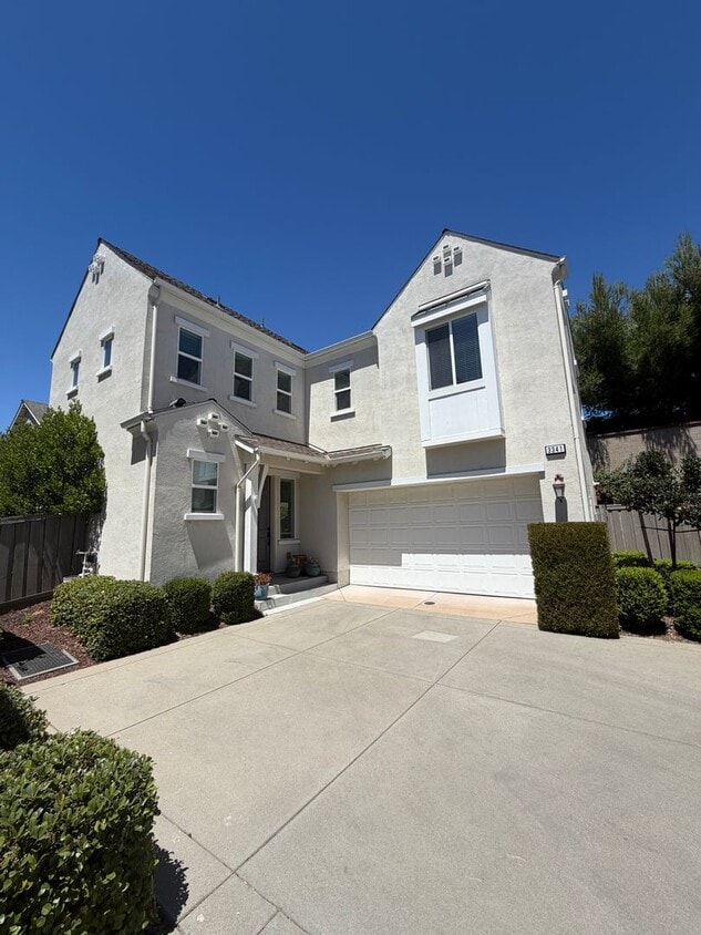 3 bedroom | 2.5 bathroom | McKinley Village Single Family Home - 3 bedroom | 2.5 bathroom | McKinley Village Single Family Home