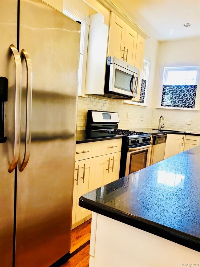 Foto del edificio - 85-40 76th St