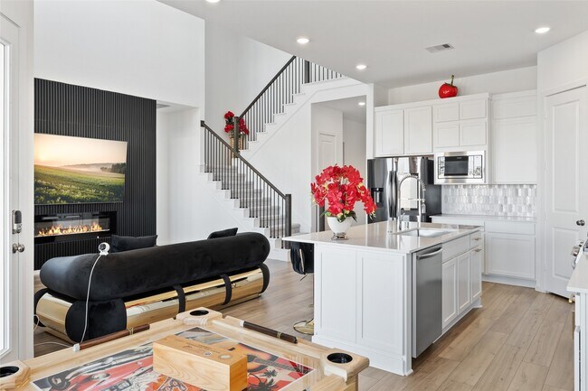 Building Photo - 17754 Pansy Heron Trl