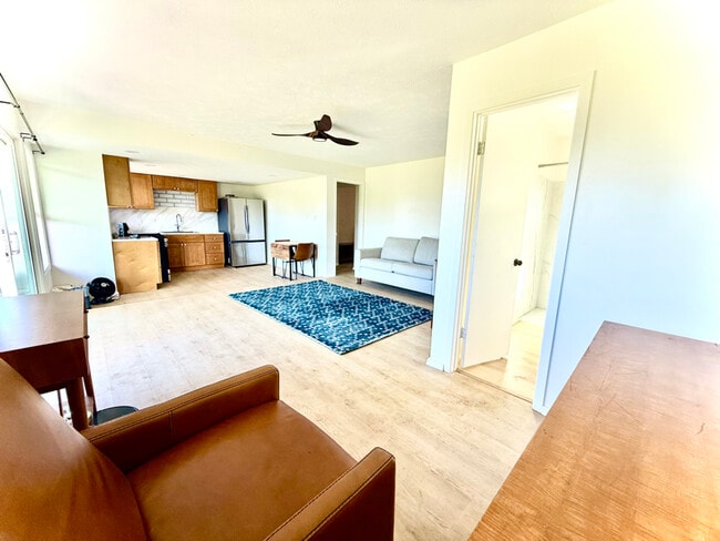 Building Photo - 93 Ulumalu Rd