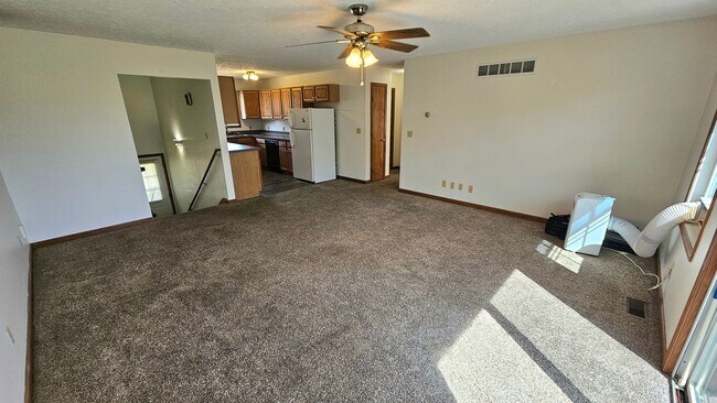 Foto del edificio - 1611 Spring Village Ln