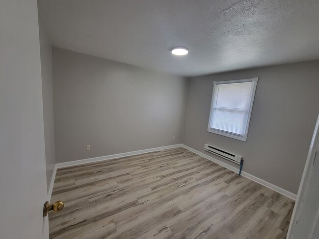 Foto del edificio - 152 Maywood Avenue