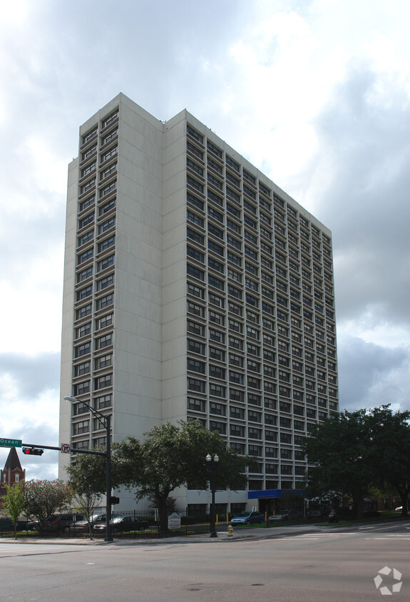 Building Photo - Cathedral Terrace Apartments