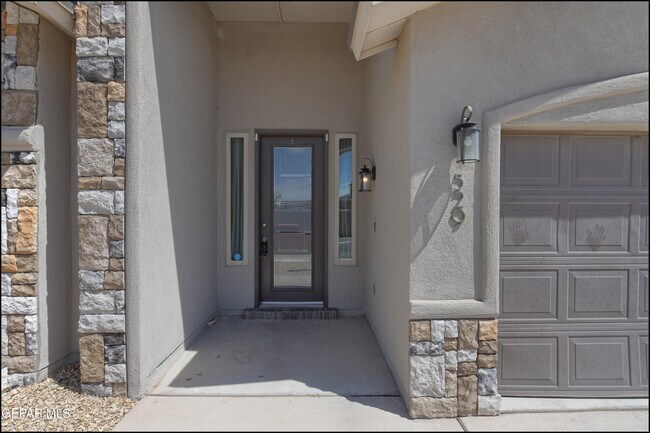 Foto del edificio - 529 Ginger Francis Ln