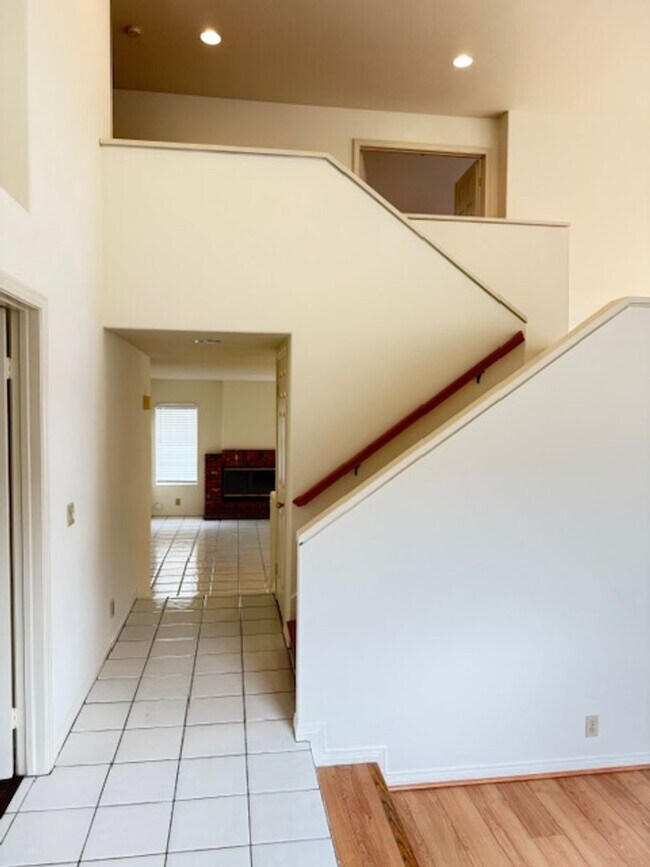 Foto del edificio - ****1/2 month off rent*****Spacious Home i...