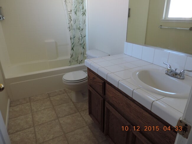 Foto del edificio - 3 Bedroom, 2 bath home for rent, $1800 per month with a $1900 Sec Dep