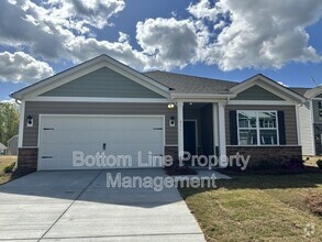 Building Photo - 211 Dogwood Crk Dr