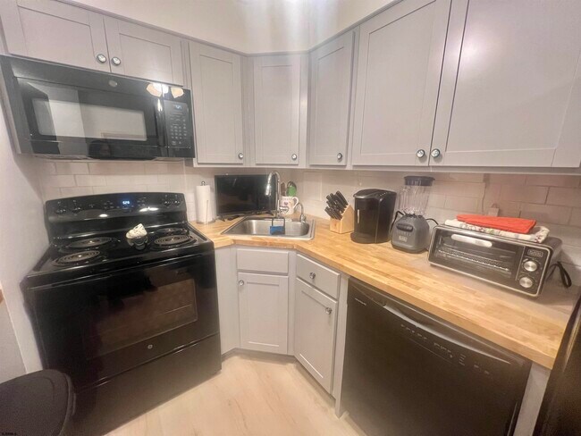 Foto del edificio - 101 S Raleigh Ave