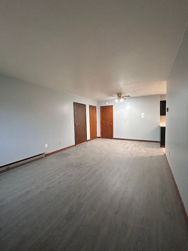 Building Photo - 950 N Kelly St