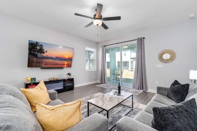 Foto del edificio - 7825 Somersworth Dr