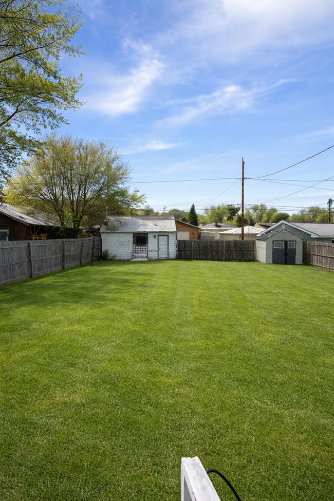 Building Photo - 4621 Oneida St