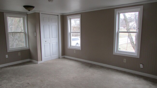 Building Photo - 18126 Spring Run Rd