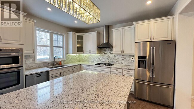 Photo du bâtiment - 2 Forest Grove Ln