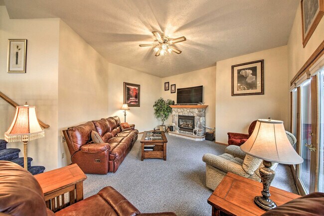 Foto del edificio - 18625 E Riverway Ave